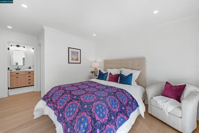 2933 Ptarmigan Dr, Walnut Creek CA: https://media.crmls.org/mediaz/9def1201-291b-40a8-b06f-a9b31db17527.jpg