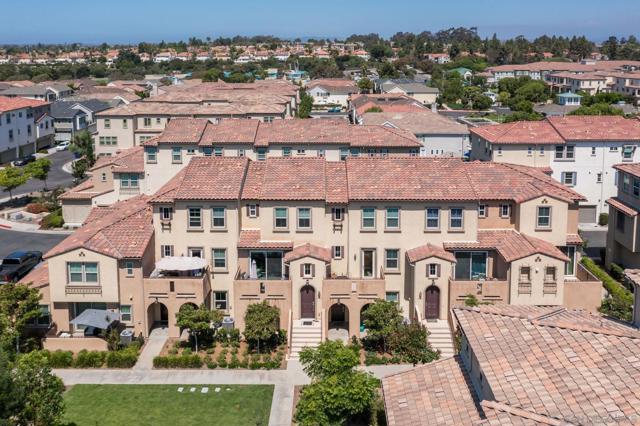 4347 Harbor Way, Oceanside CA: https://media.crmls.org/mediaz/9def8d65-c962-4b6c-a69e-ebcab2876007.jpg