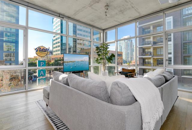 Detail Gallery Image 1 of 1 For 1025 Island Ave #315,  San Diego,  CA 92101 - 2 Beds | 2 Baths