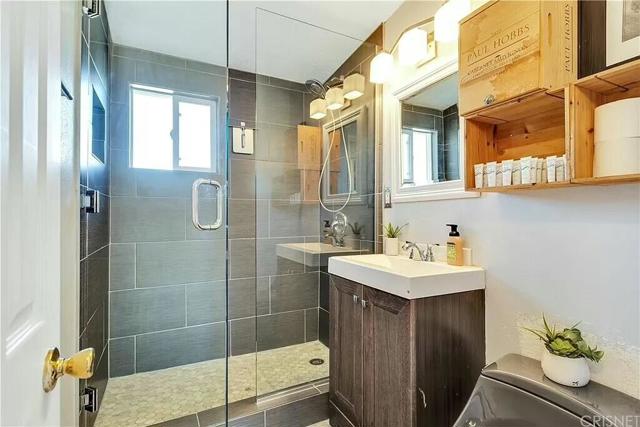 61650 El Reposo Street Street, Joshua Tree CA: https://media.crmls.org/mediaz/9df028c6-86c1-44df-a6b2-c98e6f747b39.jpg