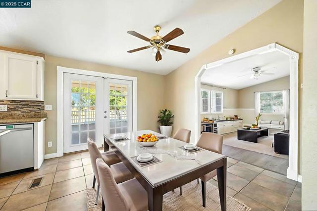 1950 Tule Ln, Knightsen CA: https://media.crmls.org/mediaz/9df08183-a7b0-41ff-9d29-68ce508def9f.jpg