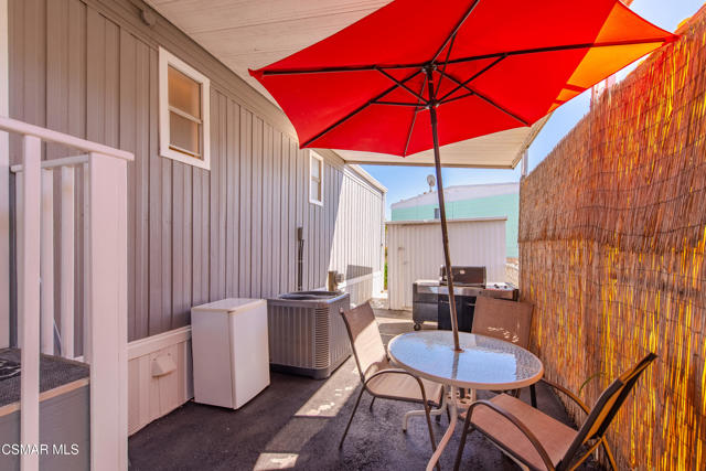 4388 Central Avenue, Camarillo CA: https://media.crmls.org/mediaz/9df0b13d-6bd3-49bc-9e4d-4f8f4c803200.jpg