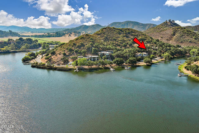 123 Lake Sherwood Drive, Lake Sherwood CA: https://media.crmls.org/mediaz/9df13418-63b5-433c-9891-52fbb9f33f86.jpg