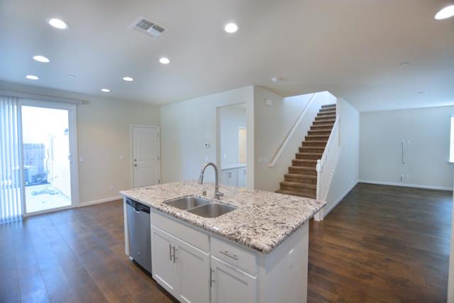 3936 Purple Finch Lane, Modesto CA: https://media.crmls.org/mediaz/9df1b474-0e40-4328-bda2-f5bd57cd18f5.jpg