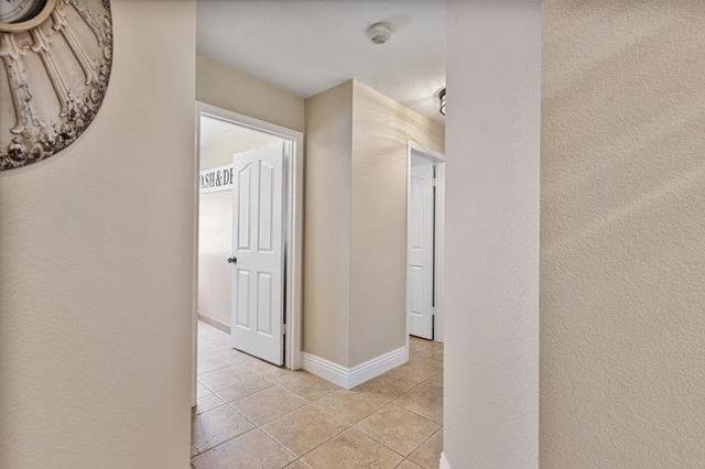120 Tierra Del Sol, Hollister CA: https://media.crmls.org/mediaz/9df29f3f-fb57-4ca9-b942-c08f20c9dcec.jpg