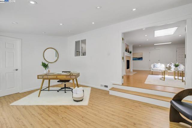 41025 Pajaro Dr, Fremont CA: https://media.crmls.org/mediaz/9df2af9d-1f08-4011-b222-85dcce766f11.jpg