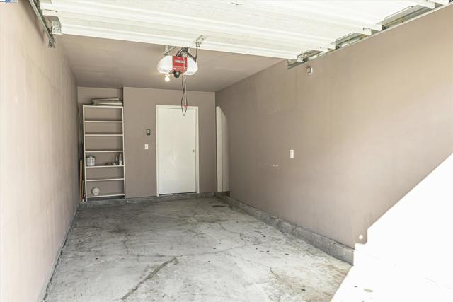 Image 26 of 34 For 20363 Royal Ave