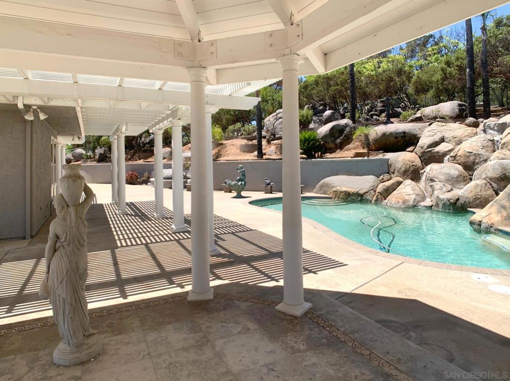 MLS #250034393SD img 58