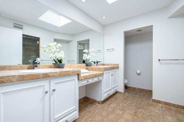 3295 Tiger Tail Lane, Palm Springs CA: https://media.crmls.org/mediaz/9df359f3-d685-44f6-8cfa-fc10bdf809a2.jpg