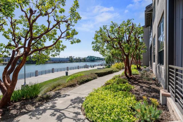 2853 Regatta Drive, Oakland CA: https://media.crmls.org/mediaz/9df3cb14-f11d-4a36-b407-b913ffa359a5.jpg