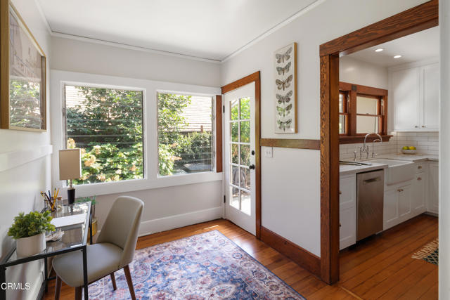 1036 N Chester Avenue, Pasadena CA: https://media.crmls.org/mediaz/9df571bd-bf0d-4761-abaf-86286bc416f2.jpg