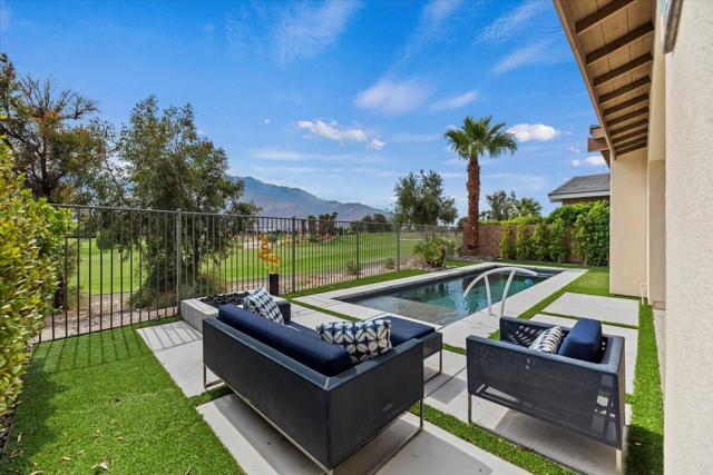1325 Passage Street, Palm Springs CA: https://media.crmls.org/mediaz/9df58142-dc42-42d1-880f-c8968b0babe0.jpg