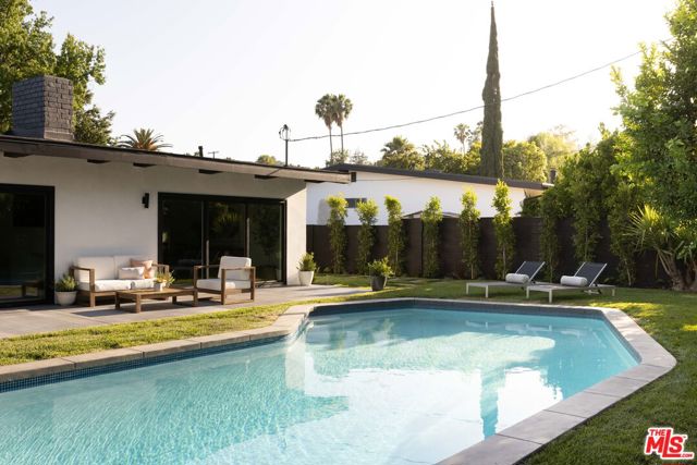 24211 Caris Street, Woodland Hills CA: https://media.crmls.org/mediaz/9df5c1b4-a4b1-4d2d-bd09-a5472f6a9af5.jpg