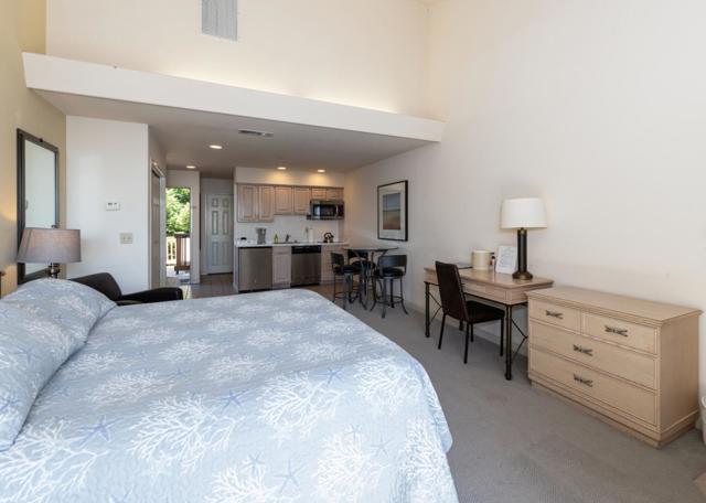 302 Seascape Resort Drive, Aptos CA: https://media.crmls.org/mediaz/9df6043b-65de-4f10-97f6-f4ad6518c4c1.jpg