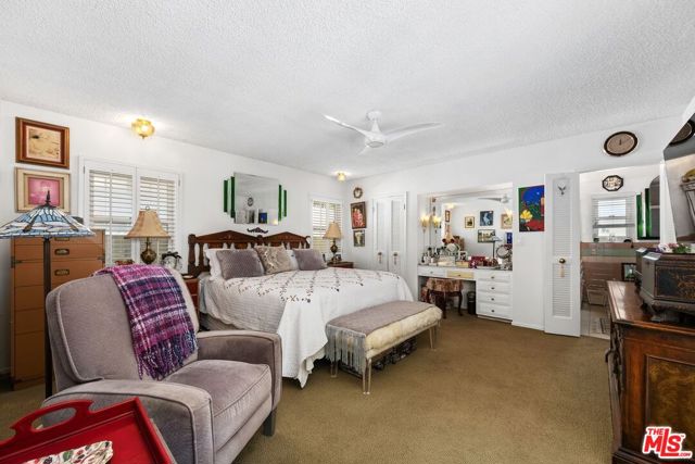 5550 W 63rd Street, Los Angeles CA: https://media.crmls.org/mediaz/9df68db8-65ff-4383-b023-5df1587cdb0a.jpg