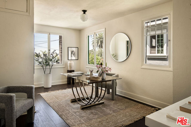 264 Robinson Road, Pasadena CA: https://media.crmls.org/mediaz/9df70487-5773-4140-8e59-a17980738a5e.jpg