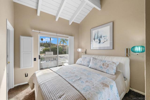 7508 Jerez Court, Carlsbad CA: https://media.crmls.org/mediaz/9df70660-cf72-4395-ac70-fad1e2f59a50.jpg