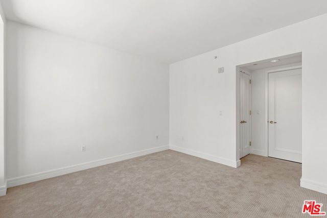 765 Market Street, San Francisco CA: https://media.crmls.org/mediaz/9df8f763-fef6-4c58-a625-edfa43599cc7.jpg