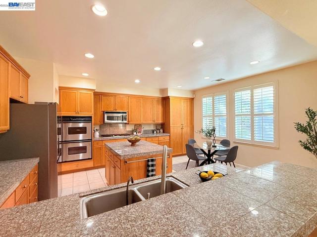 Image 21 of 60 For 3329 Lair Way