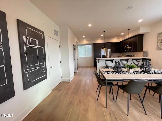 Detail Gallery Image 7 of 30 For 44 Coronado St #208,  Ventura,  CA 93001 - 2 Beds | 2/1 Baths