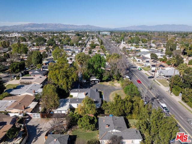 6655 Lindley Avenue, Reseda CA: https://media.crmls.org/mediaz/9dfa1fd9-2cc8-4fe5-af06-ba7b38ef7d99.jpg