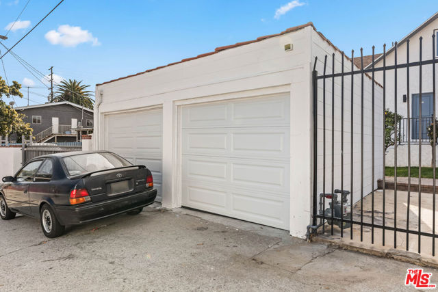 426 N Pacific Avenue, San Pedro CA: https://media.crmls.org/mediaz/9dfadc66-eb52-410f-ad61-0a7fcba5318f.jpg