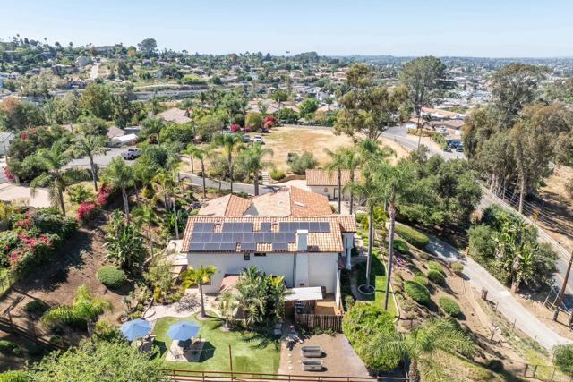 Detail Gallery Image 2 of 70 For 1210 Cypress Dr, Vista,  CA 92084 - 5 Beds | 4 Baths