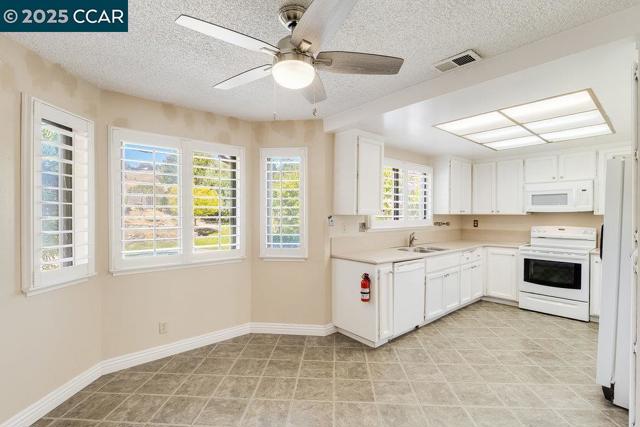 987 Morello Ave, Martinez CA: https://media.crmls.org/mediaz/9dfc3a21-f688-4a63-a4cc-3b41d6b56477.jpg