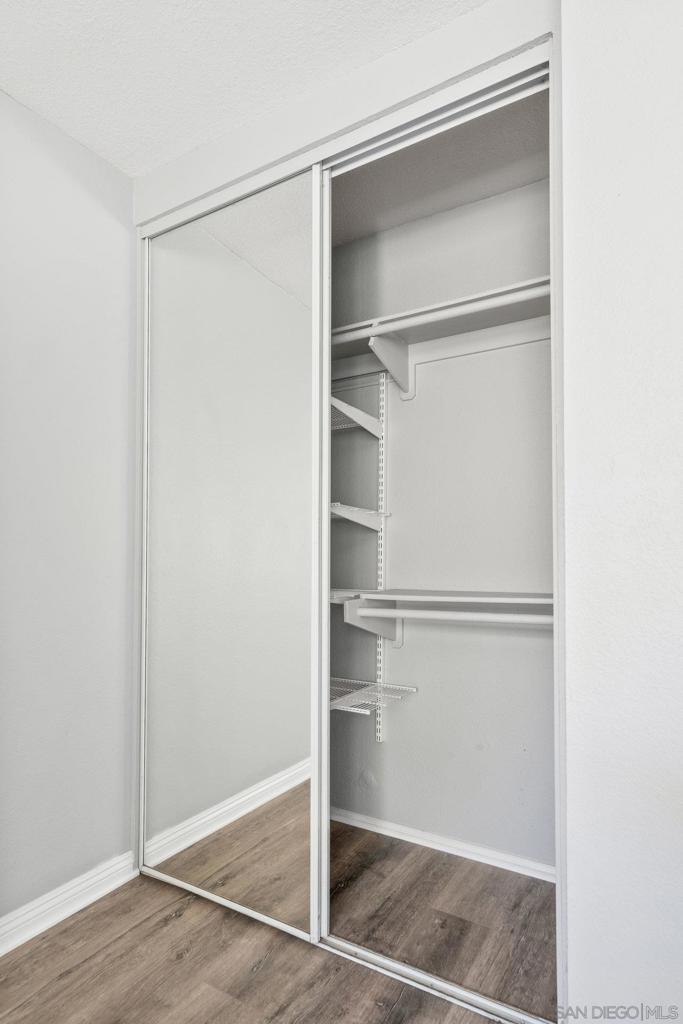 https://media.crmls.org/mediaz/9dfc4f7e-62e6-49a1-8326-9662ae0efab4.jpg?preset=X-Large