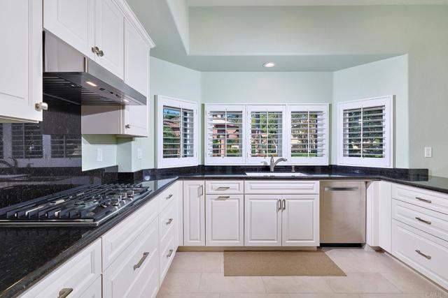 Detail Gallery Image 10 of 29 For 3738 Calle Cortejo, Rancho Santa Fe,  CA 92091 - 3 Beds | 3 Baths