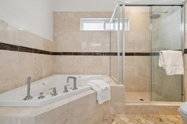 704 Prescott Lane, Foster City CA: https://media.crmls.org/mediaz/9dfdc2c9-b38d-4e6f-9181-5958e4e77f9e.jpg