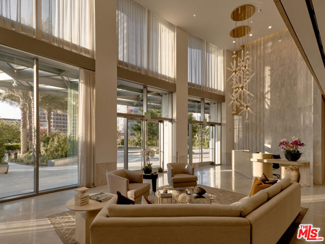 211 W Elm Court, Los Angeles CA: https://media.crmls.org/mediaz/9dfe3445-704a-4824-a8c3-77406d0d9f92.jpg