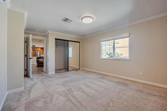 29270 Sandburg Way, Hayward CA: https://media.crmls.org/mediaz/9dfe4146-81cd-4260-ad4c-6f4737019544.jpg