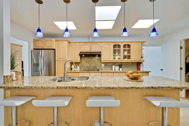 731 E Charleston Road, Palo Alto CA: https://media.crmls.org/mediaz/9dfeca51-bdfb-432a-b1a1-9394106fa038.jpg