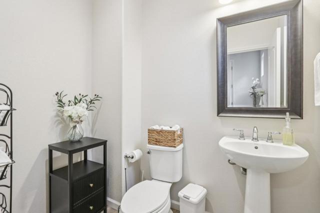 19307 Stonehenge Lane, Marina CA: https://media.crmls.org/mediaz/9e001bab-a3ec-4cb3-a01d-cb17ef586b2c.jpg