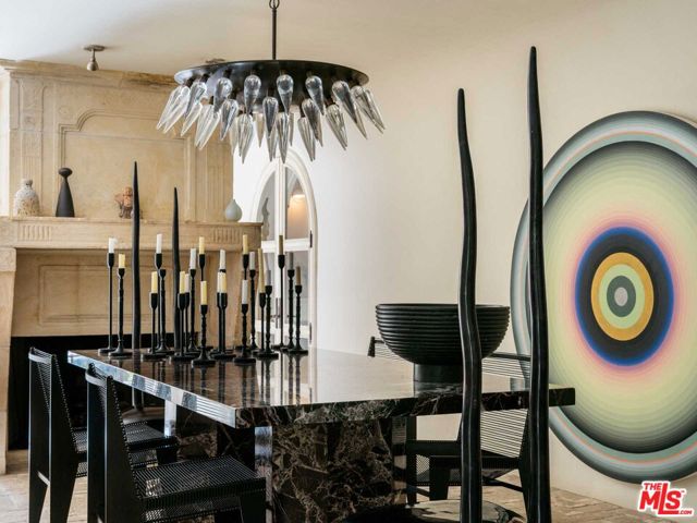 9606 Heather Road, Beverly Hills CA: https://media.crmls.org/mediaz/9e00bda7-6653-4ed1-a45e-599cfd8ea3f2.jpg