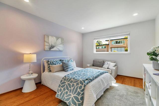 3300 Plateau Drive, Belmont CA: https://media.crmls.org/mediaz/9e00fd2c-369d-40b5-967a-f8c2e22d9ef2.jpg