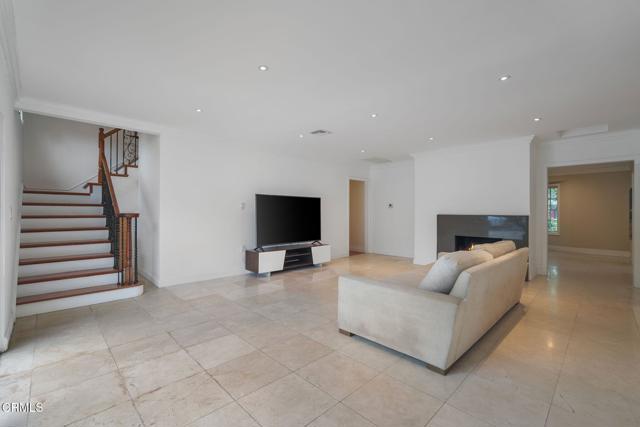 1525 Waverly Road, San Marino CA: https://media.crmls.org/mediaz/9e018963-ba86-47b6-8b35-b8b5ff104d0e.jpg