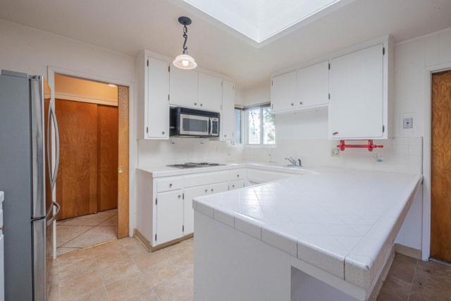 826 Central Avenue, Salinas CA: https://media.crmls.org/mediaz/9e0288ca-a751-46e6-9876-34d56f0eb7b1.jpg