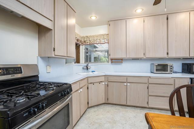 MLS #250046159SD image #17