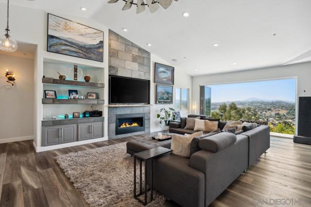 9420 Crest Drive, Spring Valley CA: https://media.crmls.org/mediaz/9e04bc04-b85e-43fa-bac0-3c608d9abc8f.jpg