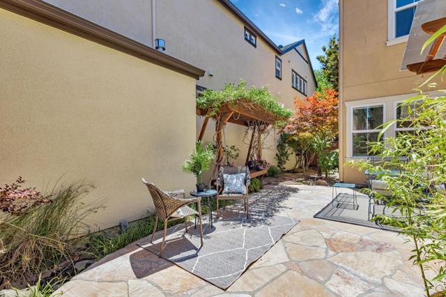 841 E River Parkway, Santa Clara CA: https://media.crmls.org/mediaz/9e074771-74e8-4566-8743-b927a8a1610a.jpg