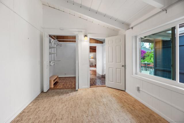 433 E 6Th Ave, Escondido CA: https://media.crmls.org/mediaz/9e0798b9-cad7-449c-b561-a1cef041bc05.jpg