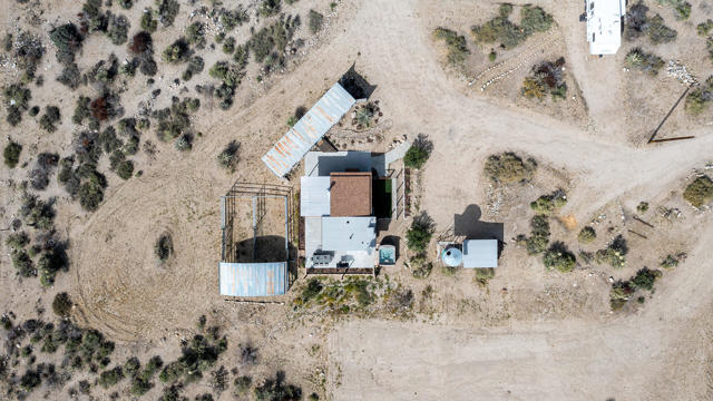 9223 N Star Trail, Morongo Valley CA: https://media.crmls.org/mediaz/9e07e664-fcfa-4010-951c-b181d5f05b23.jpg