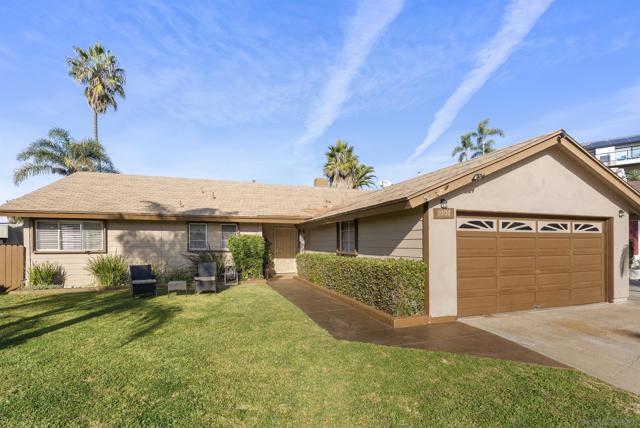 1007 Genie Ln, Cardiff by the Sea CA: https://media.crmls.org/mediaz/9e088922-0b7d-4f53-a0dc-fbd4bddbdd02.jpg