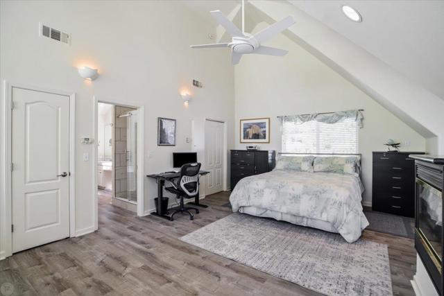 20944 Woodside Way, Groveland CA: https://media.crmls.org/mediaz/9e08aa39-883e-43e3-88df-eaeb456abf61.jpg