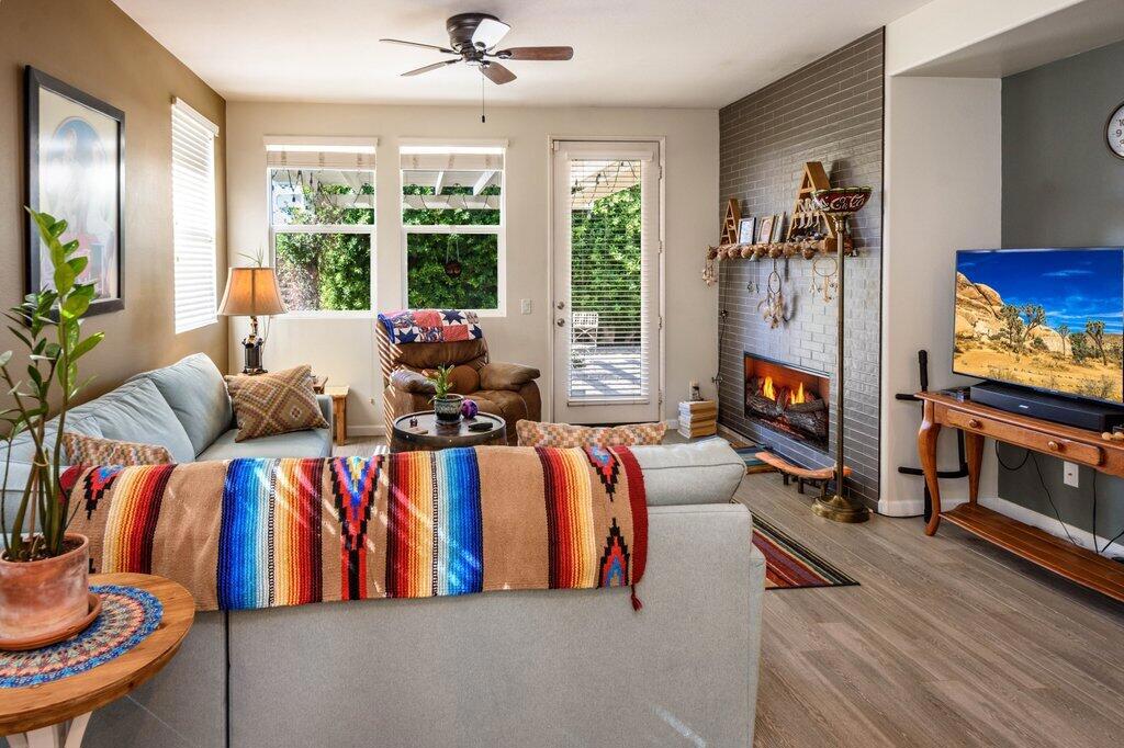 MLS #219138313DA image #3