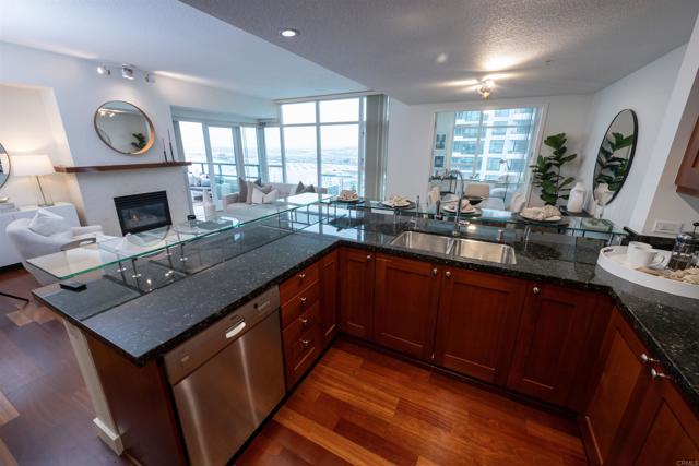 Detail Gallery Image 8 of 26 For 1199 Pacific Hwy #2501,  San Diego,  CA 92101 - 2 Beds | 2 Baths