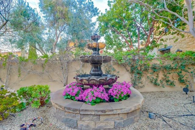 8457 Lower Scarborough, San Diego CA: https://media.crmls.org/mediaz/9e09a733-0332-429d-9e27-26e003e222a5.jpg