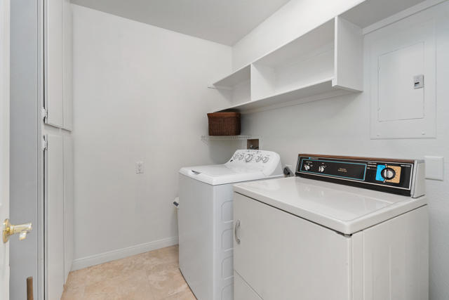 76702 Daffodil Drive, Palm Desert CA: https://media.crmls.org/mediaz/9e0aa3be-dee4-458e-b6ff-84a44c06bde5.jpg